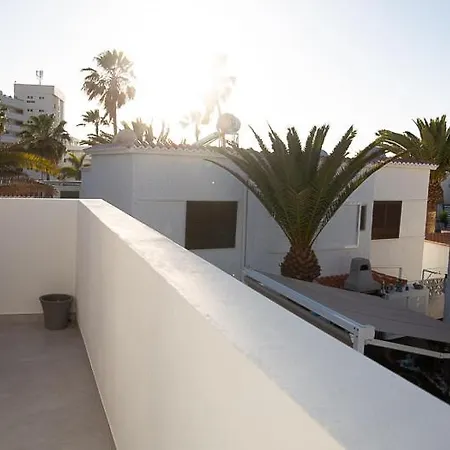 Urbania Apartment Costa Adeje (Tenerife)